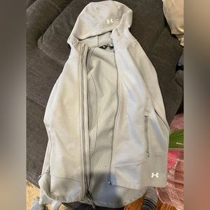 Women’s gray underarmor cold gear jacket